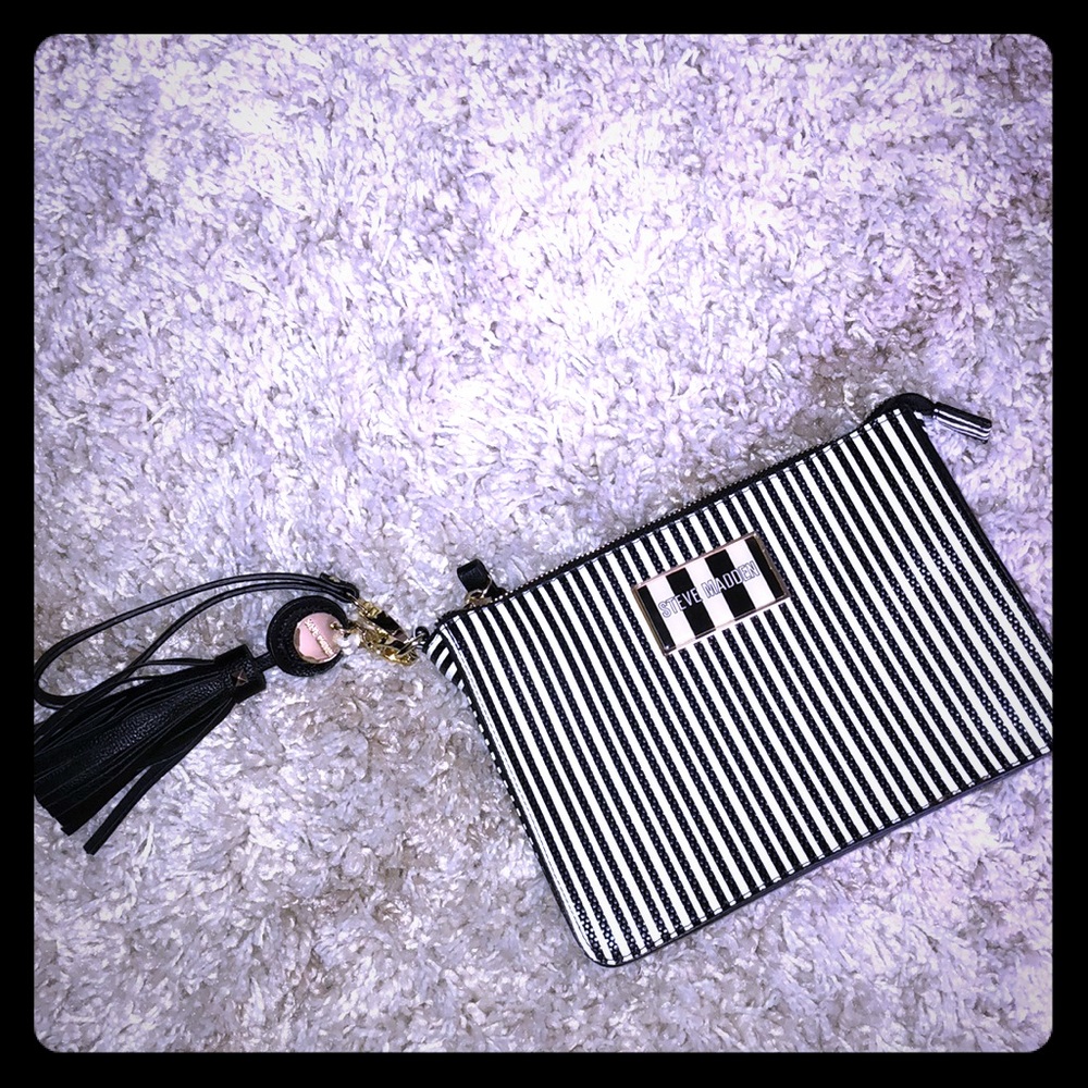 Steve Madden clutch